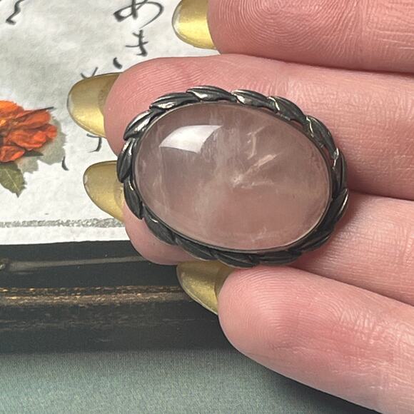 Vintage 925 Sterling silver and rose quartz oval cabochon stone brooch pin - Picture 2 of 4